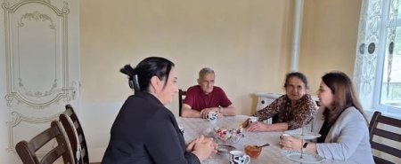 Təqaüddə olan müəllimlər ziyarət olunub