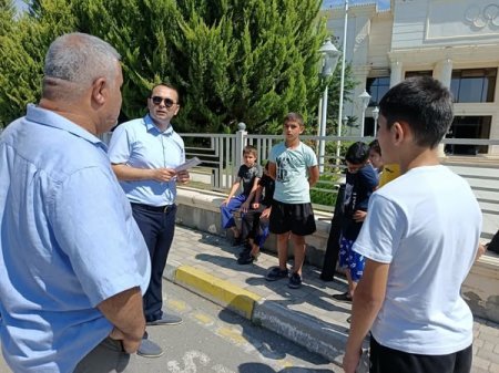 “26 İyun- Narkomaniya və Narkobiznesə qarşı Beynəlxalq Mübarizə Günü” ilə əlaqədar yeniyetmə və gənclərə maarifləndirici bukletlər paylanılıb