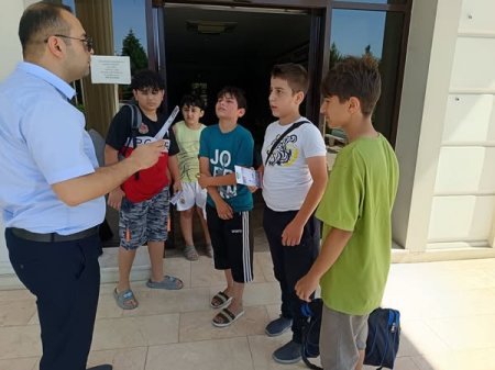 “26 İyun- Narkomaniya və Narkobiznesə qarşı Beynəlxalq Mübarizə Günü” ilə əlaqədar yeniyetmə və gənclərə maarifləndirici bukletlər paylanılıb