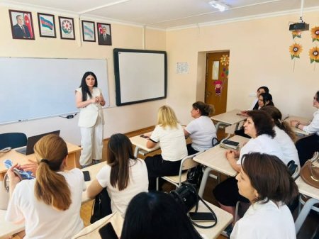 Müəllimlərin işə qəbulu müsabiqəsində fəaliyyət göstərəcək imtahan nəzarətçiləri ilə görüşlər keçirilib