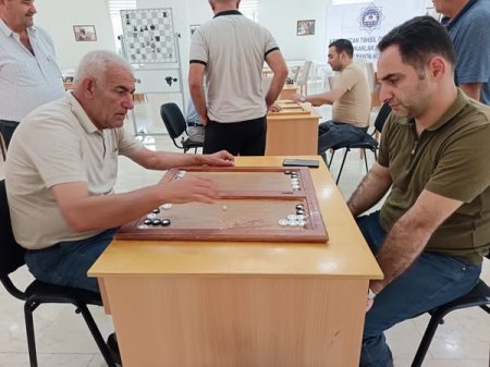 Azərbaycan Respublikası Gənclər və İdman Nazirliyinin yaradılmasının 31 illiyi münasibətilə həvəskarlar arasında nərd üzrə rayon turniri keçirildi