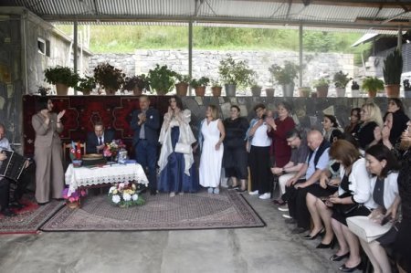 Vaqif Aslanın 75 illik yubileyinə həsr olunmuş “Ay səni bağ yiyəsi” adlı ədəbi-bədii tədbir keçirilib