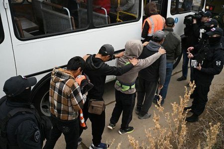 DTX ifşa etdi: Rusiya bu türk dövlətinin vətəndaşlarını görün nəyə cəlb edir