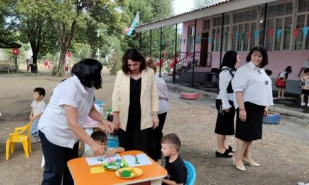 İdarə müdiri Zaqatalada bir sıra təhsil müəssisələrində olub