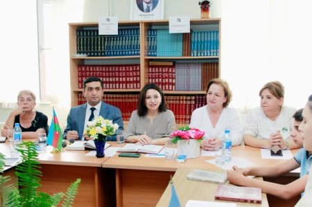 İdarə müdiri Şəkidə məktəblilərin iştirakı ilə təşkil olunan ədəbi-bədii tədbirlərdə iştirak edib