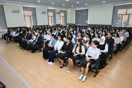 İlk dəfə pedaqoji fəaliyyətə başlayan müəllimlərlə görüş keçirilib