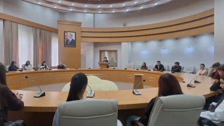  “​Azərbaycan dövlətçiliyində tarixi dönüş günü” adlı tədbir keçirilib