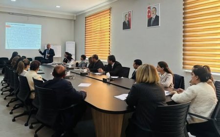 Təhsil işçiləri üçün təlimlər davam edir