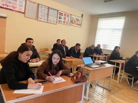 Buraxılış imtahanlarına hazırlıq çərçivəsində müəllimlər üçün təlimlər keçirilib
