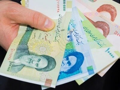 Etirazlar fonunda İran rialı çökdü: Rekord səviyyədə düşüş