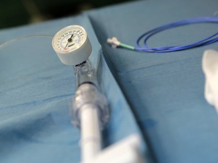 Arıqlamağın ağlasığmaz qiyməti: "Yağ iynələri" qadınları əməliyyatlara necə aparır?