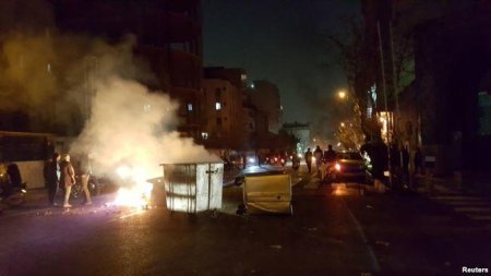 İranda aksiyalar vaxtı yandırılan məscidlərin sayı şok etdi