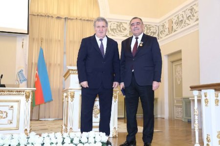 İbrahim Cəfərov 70 illik yubileyində AMEA-nın döş nişanı ilə təltif edildi