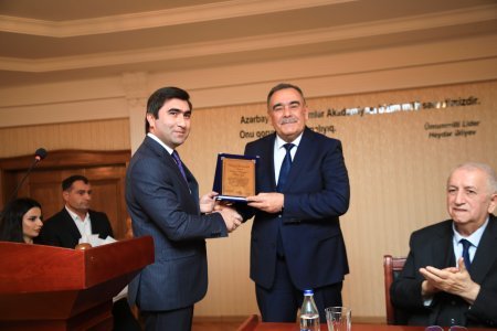 AMEA-nın müxbir üzvü, professor İbrahim Cəfərovun 70 illik yubileyi keçirilib