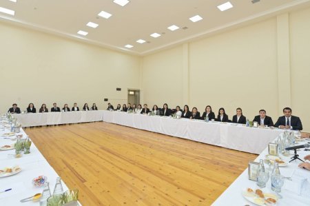 Nazir Mərkəzi Aran regionu üzrə gənc pedaqoji heyətlə görüşdü - FOTOLAR