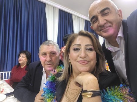 ÖMRÜMÜZÜN BƏZƏYİSƏN, GÜLÜSƏN… - FOTOLAR