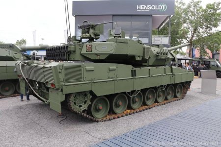 Yüzlərlə tank Rusiya ilə sərhəddə: ABŞ böyük müharibənin anonsunu verdi
