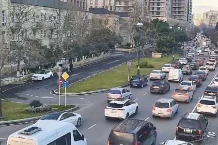 Paytaxt yolları keçilməz oldu - Siyahı