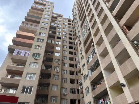 Çoxmənzilli binalarda idarəetmə problemi: Kim kimə tabe olmalıdır?