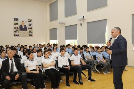 Buraxılış sinif şagirdlərinin iştirakı ilə psixoloji dayanıqlığının gücləndirilməsi məqsədilə maarifləndirici görüşlərə start verilib