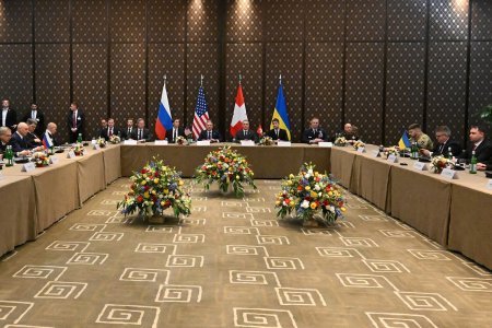 Ukrayna ilə bağlı üçtərəfli görüş təxirə salındı