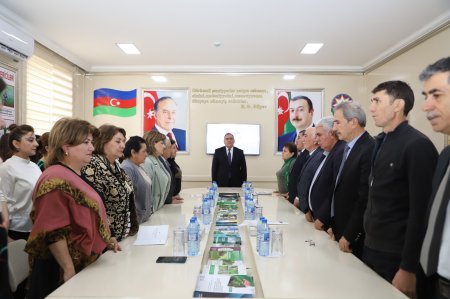 Bitki Mühafizə və Texniki Bitkilər Elmi-Tədqiqat İnstitutunda 31 Mart – Azərbaycanlıların Soyqırımı Günü münasibətilə anım tədbiri keçirilmişdir