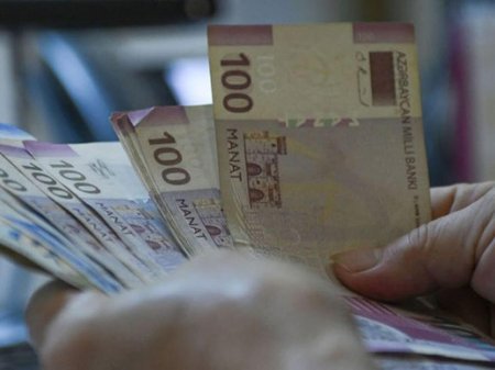 Maaşlar ARTIRILIR - Kimlərə şamil olunacaq? - SİYAHI