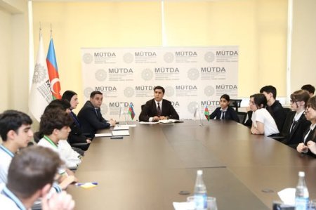 Abşeron-Xızı Regional Təhsil İdarəsində Sumqayıt şəhəri üzrə müxtəlif fənlərdə yüksək nailiyyətlər əldə etmiş şagirdlərlə görüş keçirilib