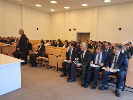 Şamaxı rayonunda məktəb direktorları ilə görüş keçirilib