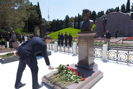 ATU rəhbərliyi Heydər Əliyevin anadan olmasının 103-cü ildönümü münasibəti ilə Ulu Öndərin məzarını ziyarət edib