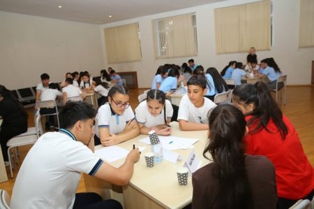 "Şəhərsalma və Memarlıq İli"nə həsr olunmuş intellektual yarışın regional mərhələsi keçirilib