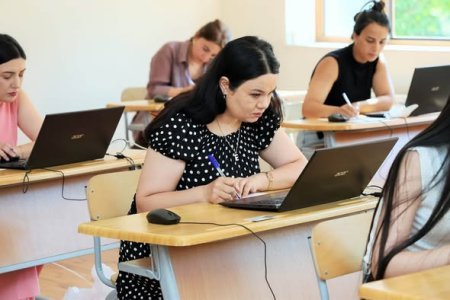 Müəllimlərin işə qəbulu üzrə müsabiqənin test imtahanı mərhələsinə başlanılıb