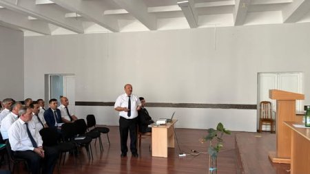 Ağsu rayonu üzrə ümumi təhsil müəssisələrinin direktorlarının hesabat dinləmələri keçirilib