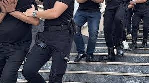 Viza fırıldaqçılığı ilə məşğul olan 37 nəfər həbs edildi Viza fırıldaqçılığı ilə məşğul olan 37 nəfər həbs edildi