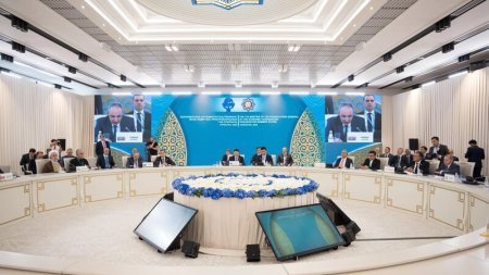Kamran Əliyev Qazaxıstanda iclasda iştirak etdi
