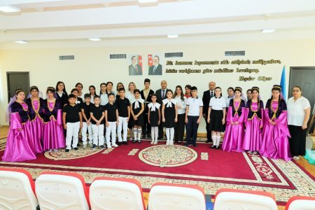 Yevlax şəhəri İmadəddin Nəsimi adına 3 nömrəli tam orta ümumtəhsil məktəbində Milli Musiqi Günü qeyd olunub