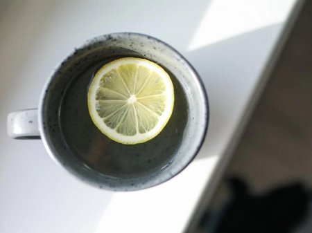 Səhərlər acqarına limonlu su içənlərə xəbərdarlıq edildi